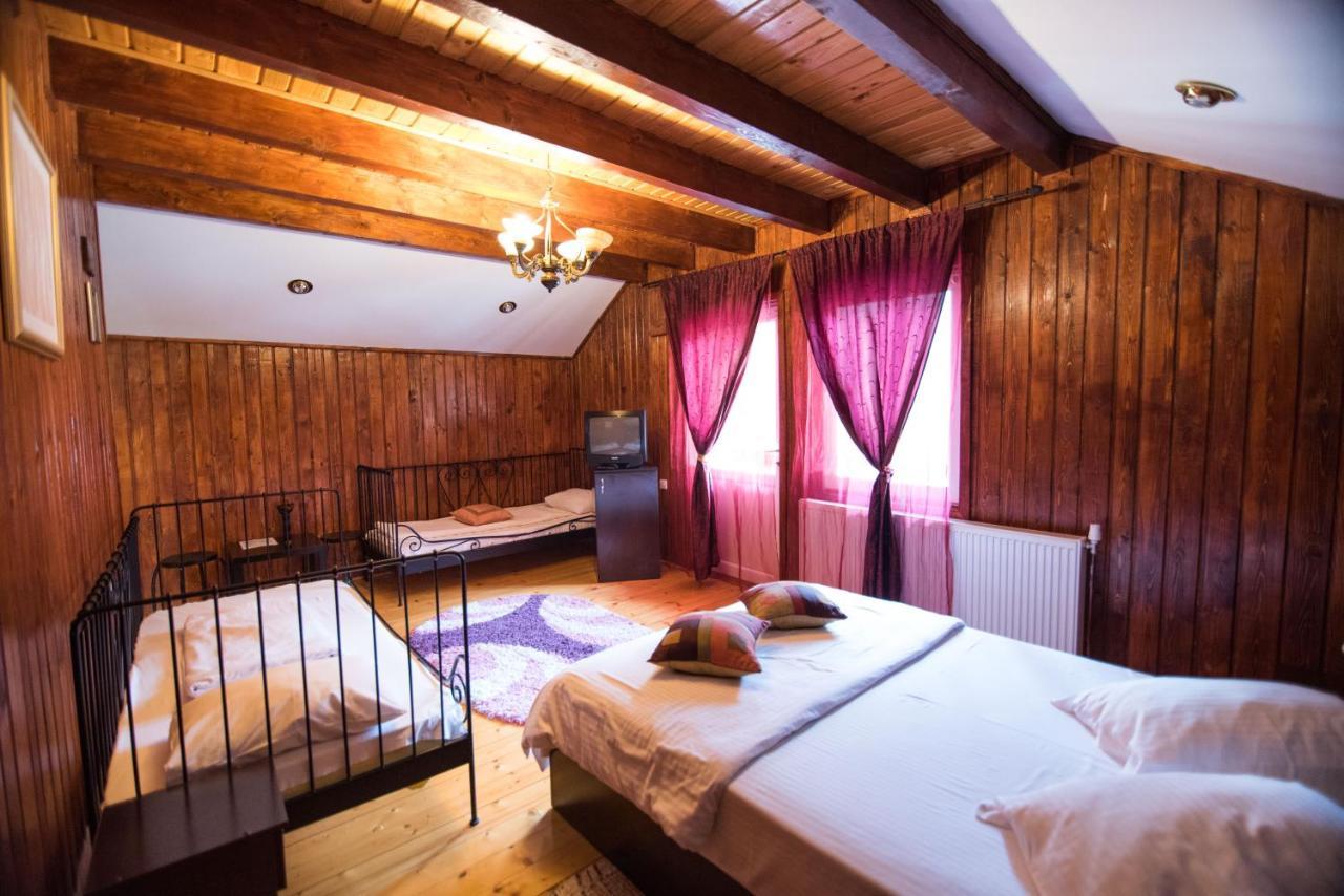Casa Domneasca Villa บายาเดเฟียร์ ภายนอก รูปภาพ