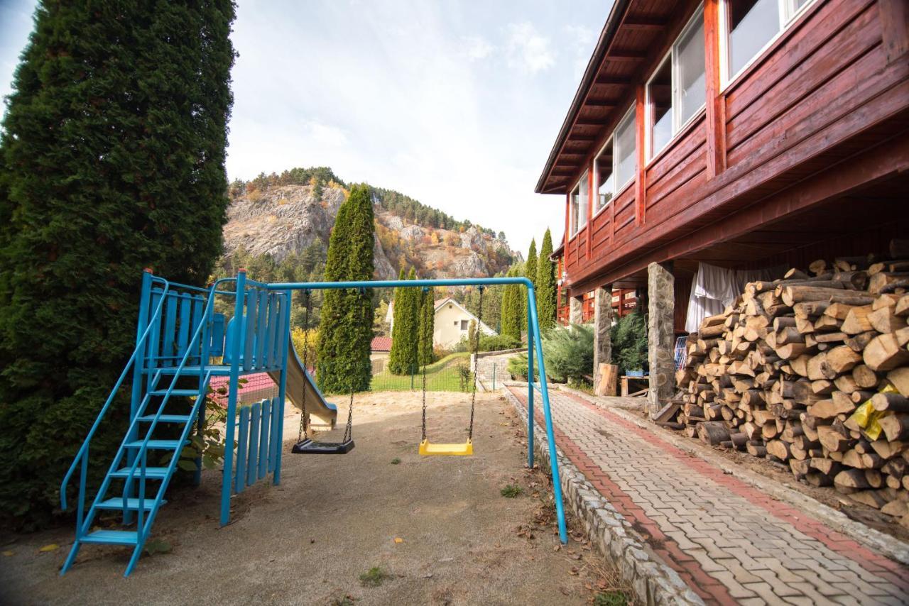 Casa Domneasca Villa บายาเดเฟียร์ ภายนอก รูปภาพ